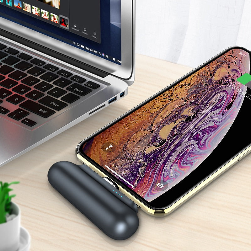 Magnetic Mini Power Bank 2600mAh | MagSafe-Style Snap Charger
